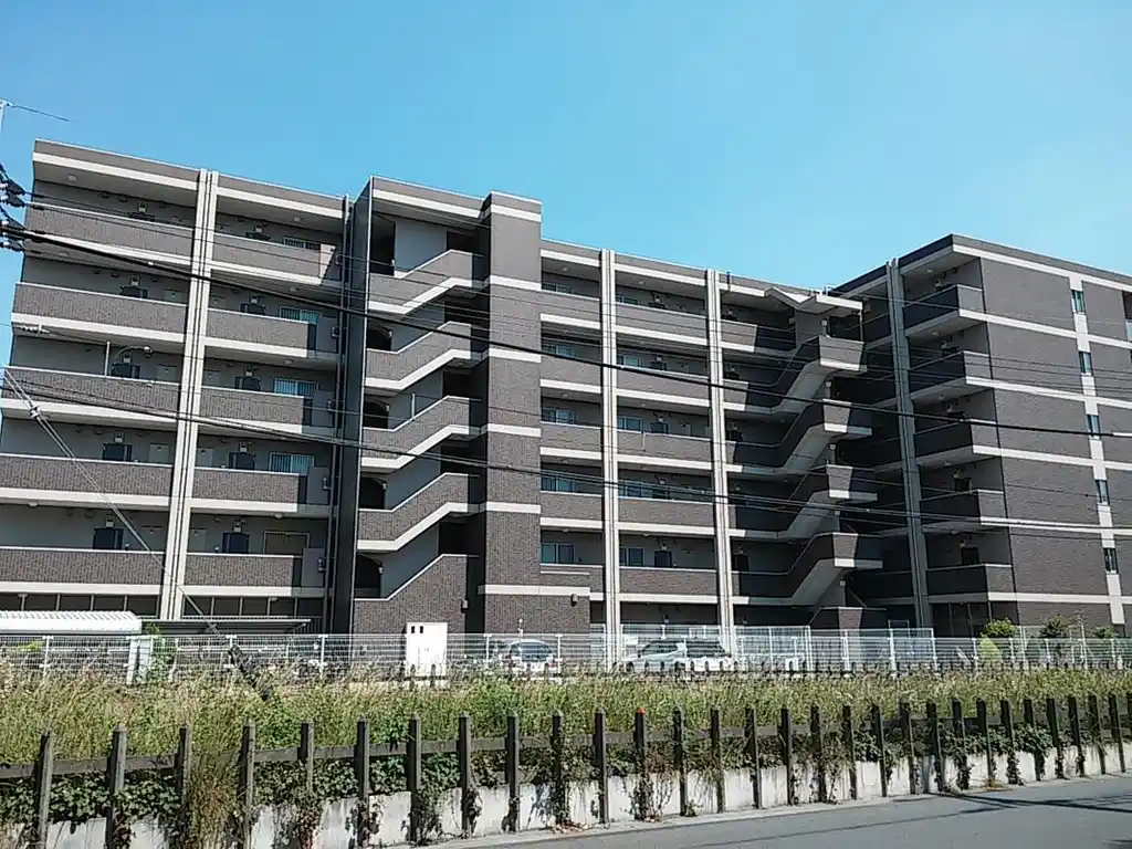 グランクレシア 外観