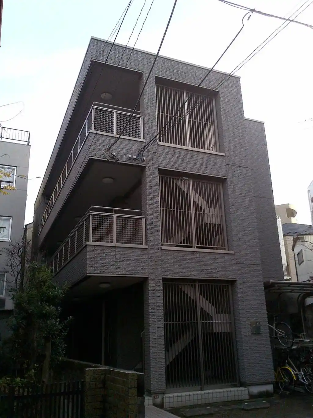 ラカーサ 外観