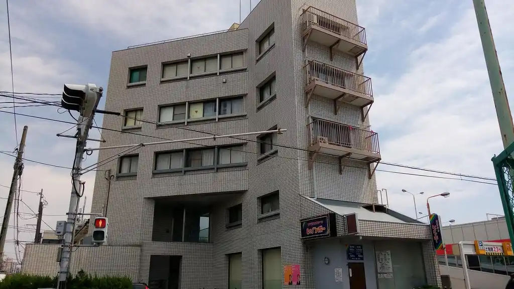 A1ビル 外観