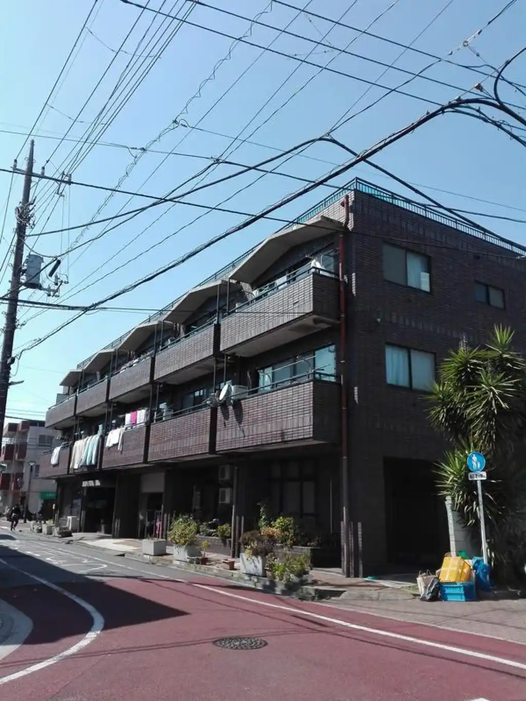 COM坂野 外観