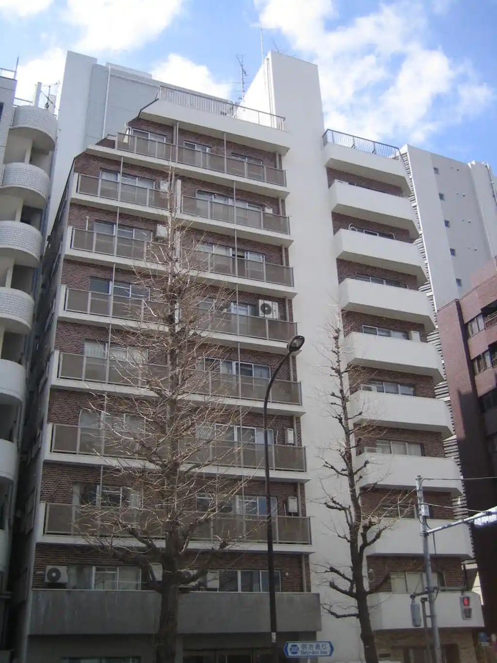 第12宮庭マンション 外観