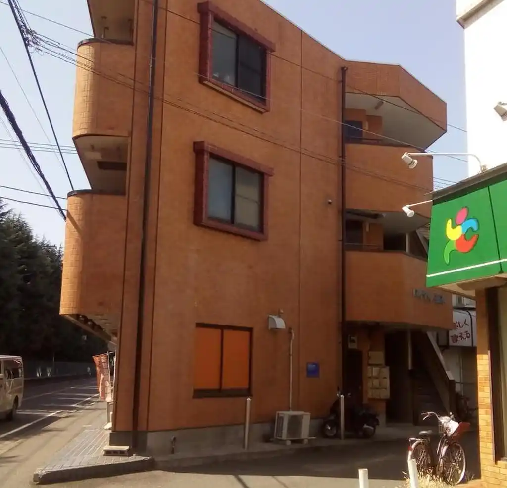 ロイヤル橋本 外観