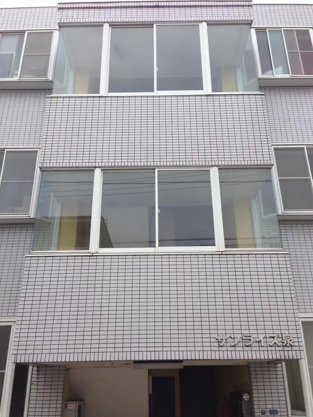 サンライズ泉 外観
