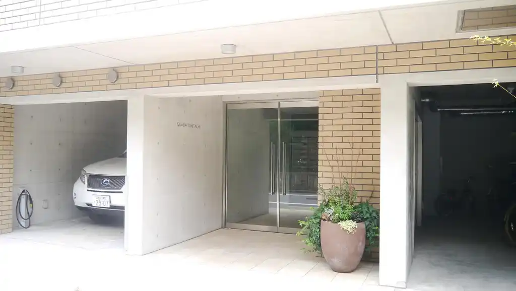 クオリア国立 外観