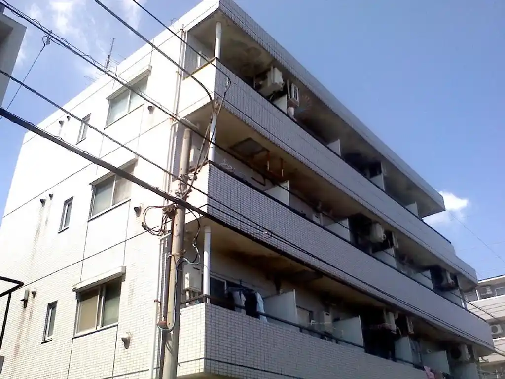 マドレーヌ子安町 外観
