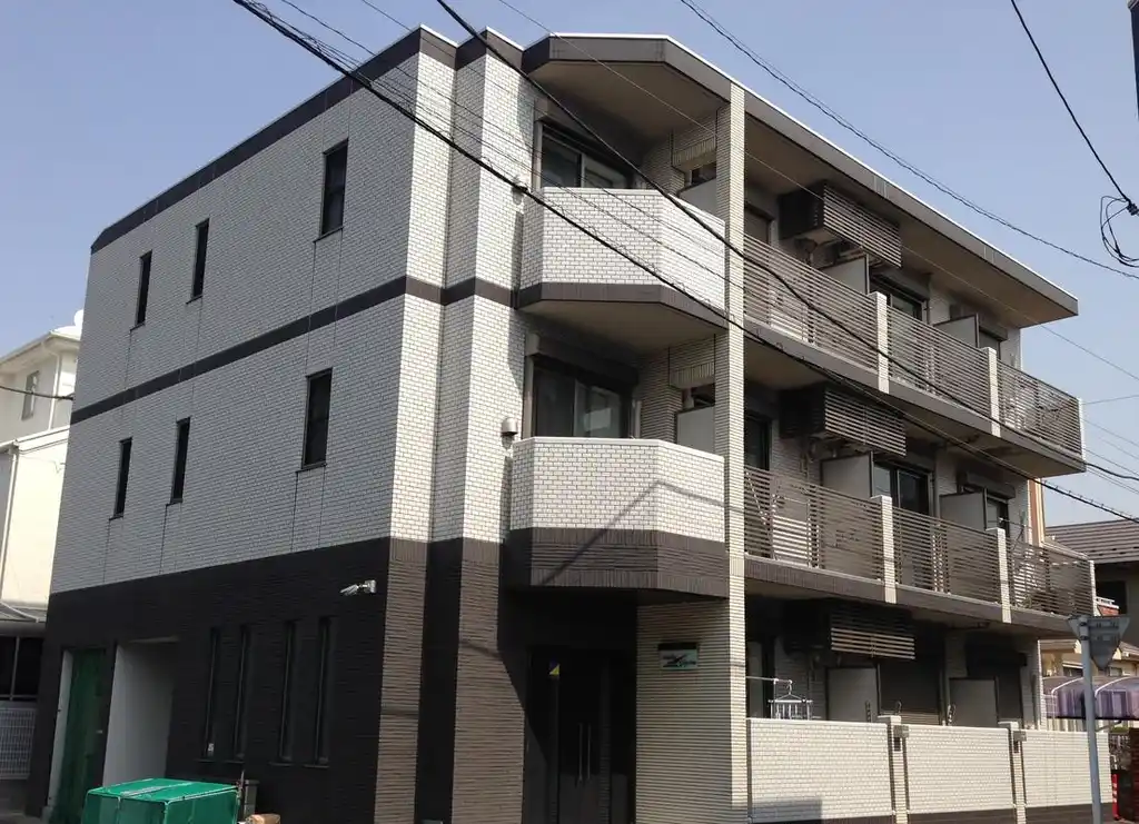 ステュデュオ ラ グリッシーヌ 外観