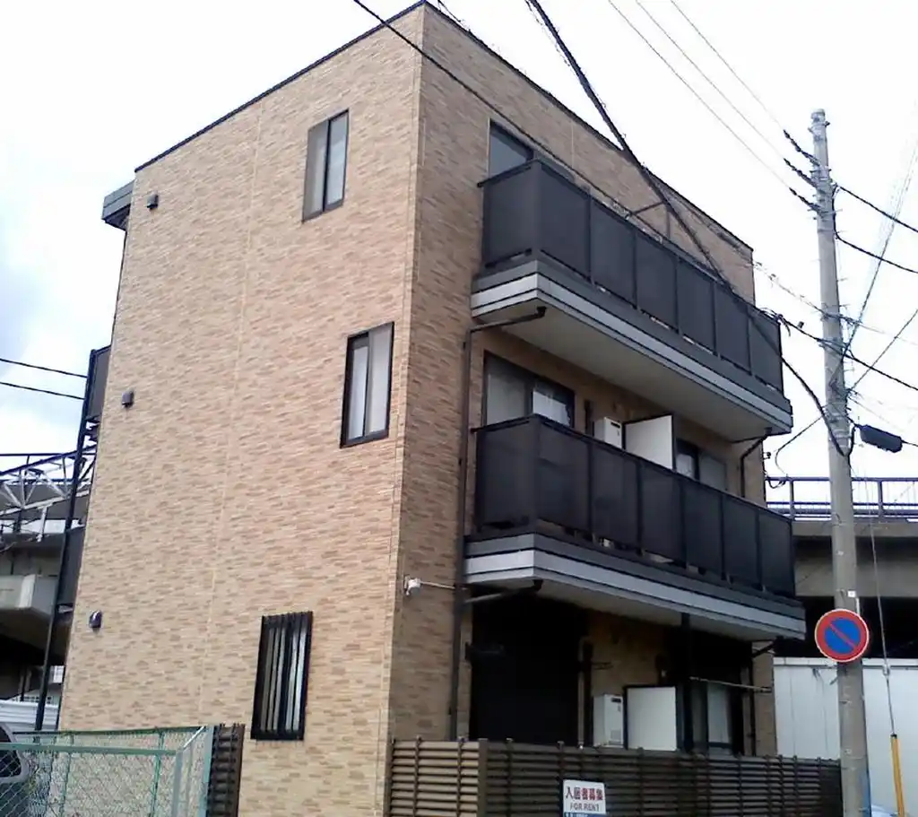 セレ大倉山 外観