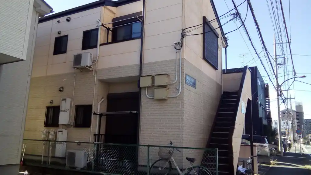 ロングハウス 外観