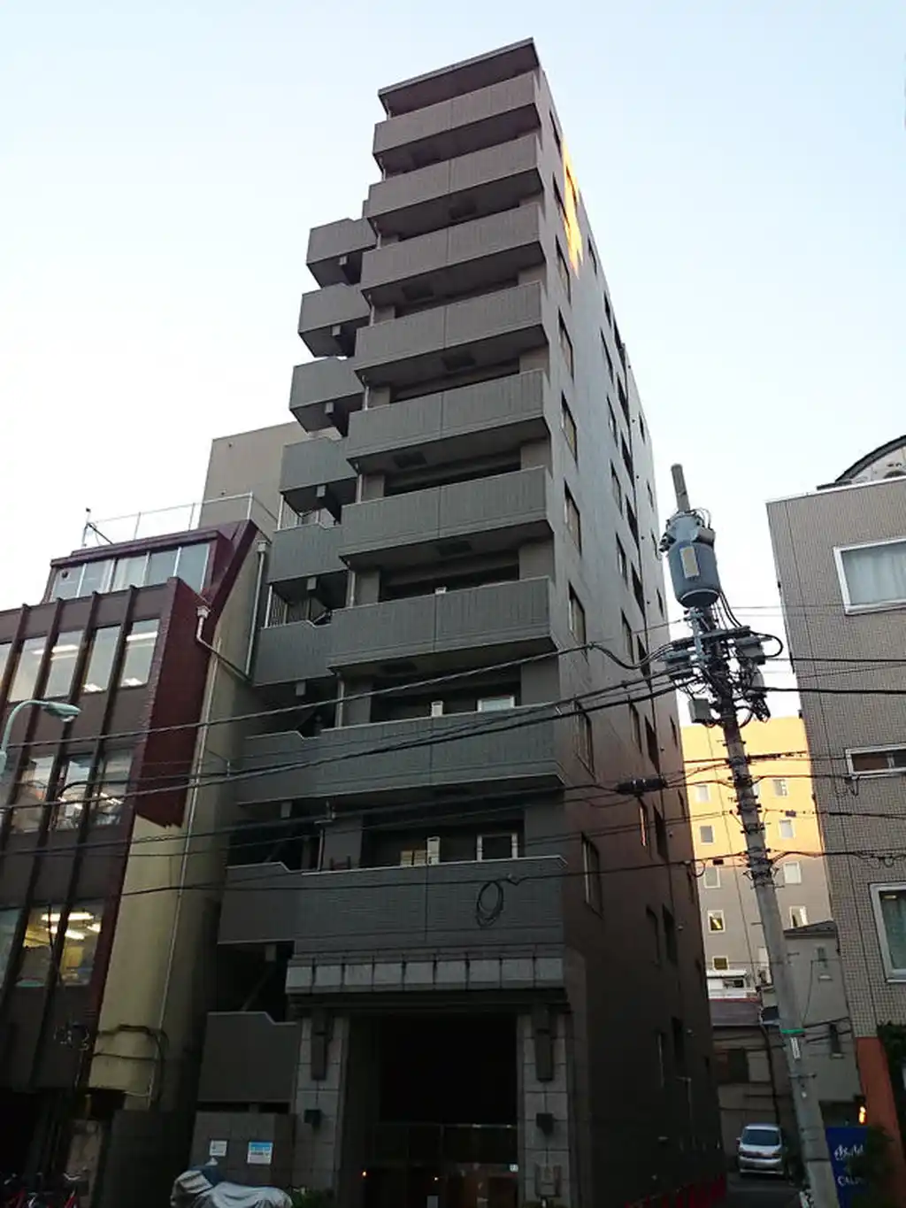 パレステュディオ東京八重洲通り 外観