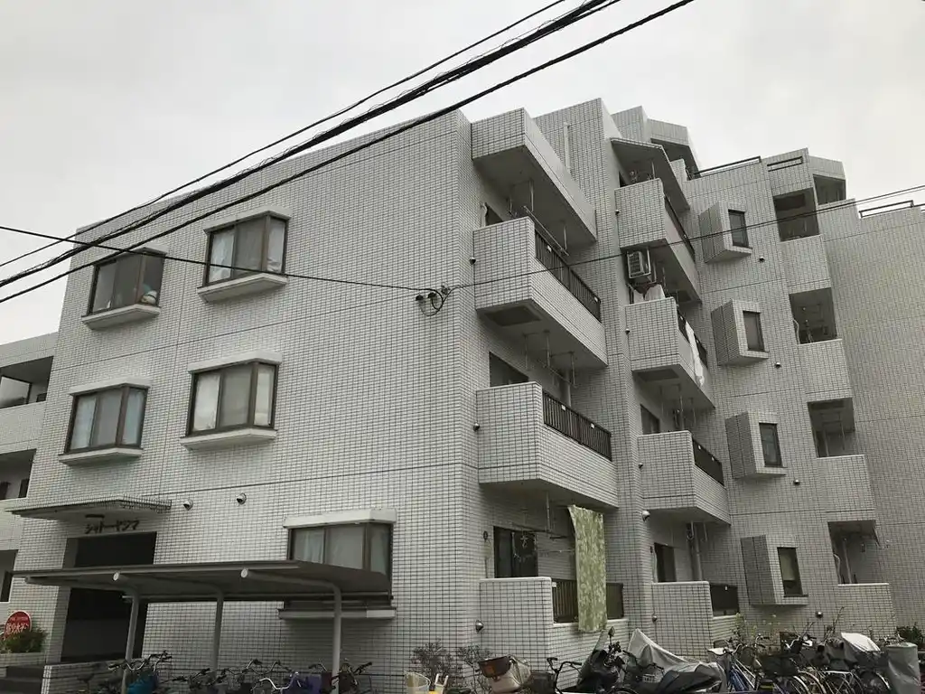 シャトーヤジマ 外観