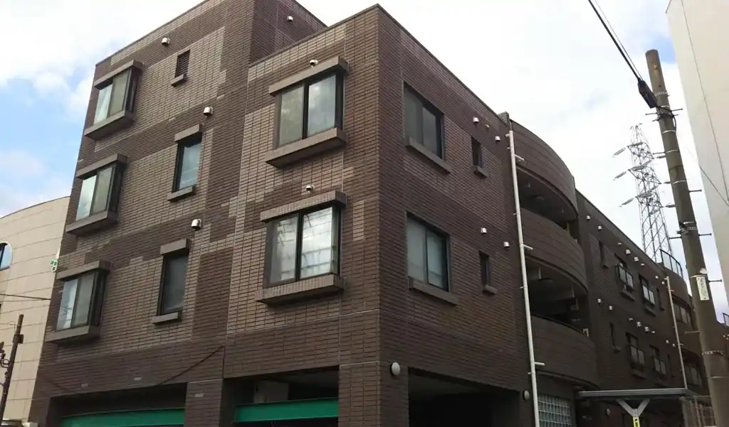 デボネール鳥山 外観