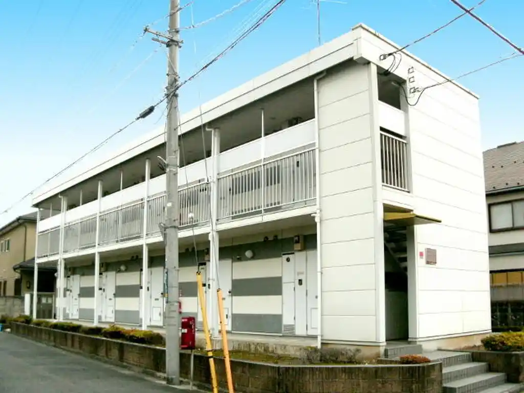 レオパレスイーリス 外観