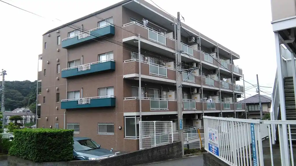 ラークヒルズ 外観