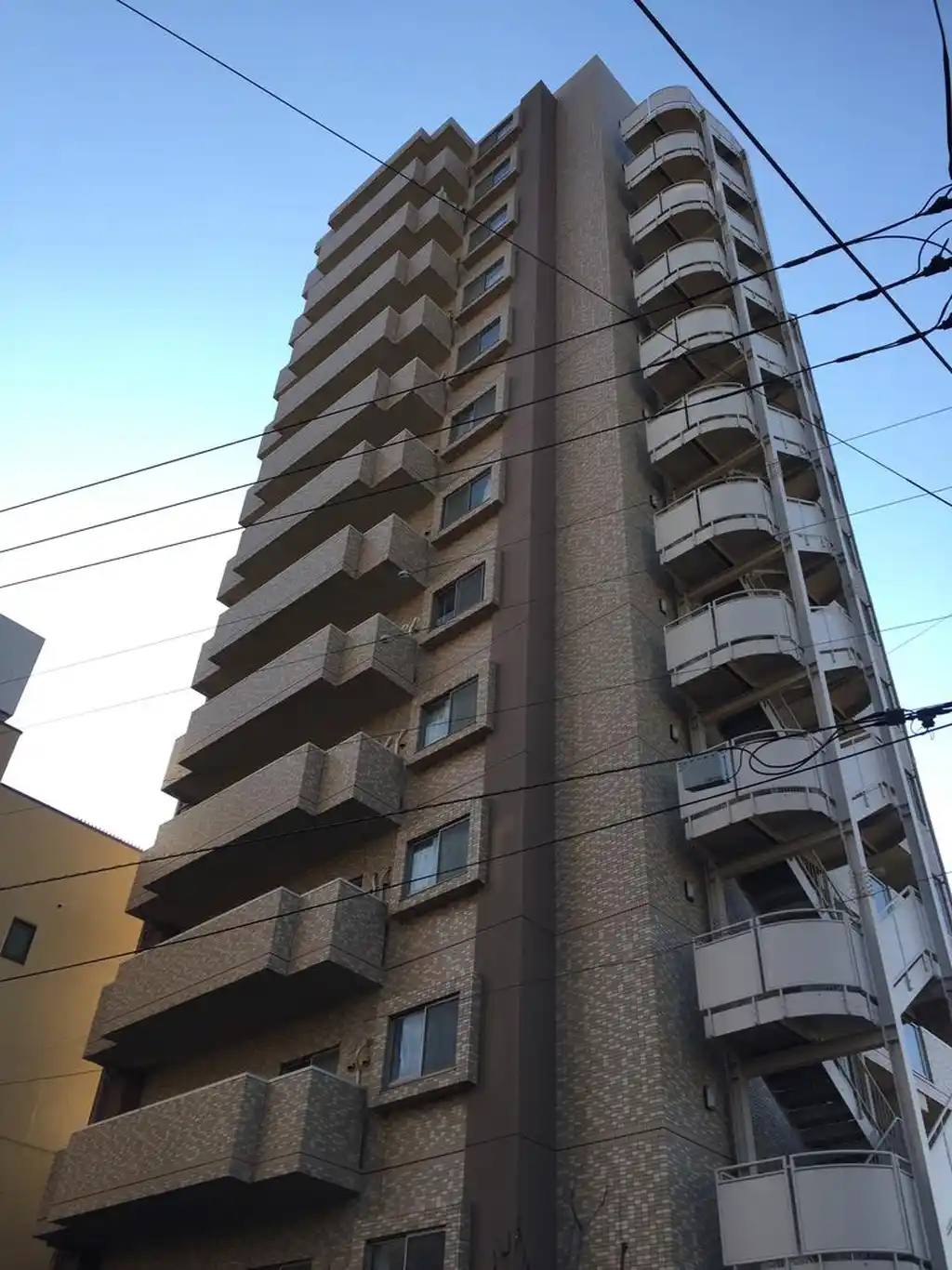 ローヤルシティ宮原駅前 外観