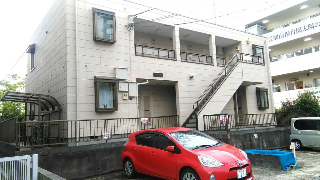 フロント新百合 外観