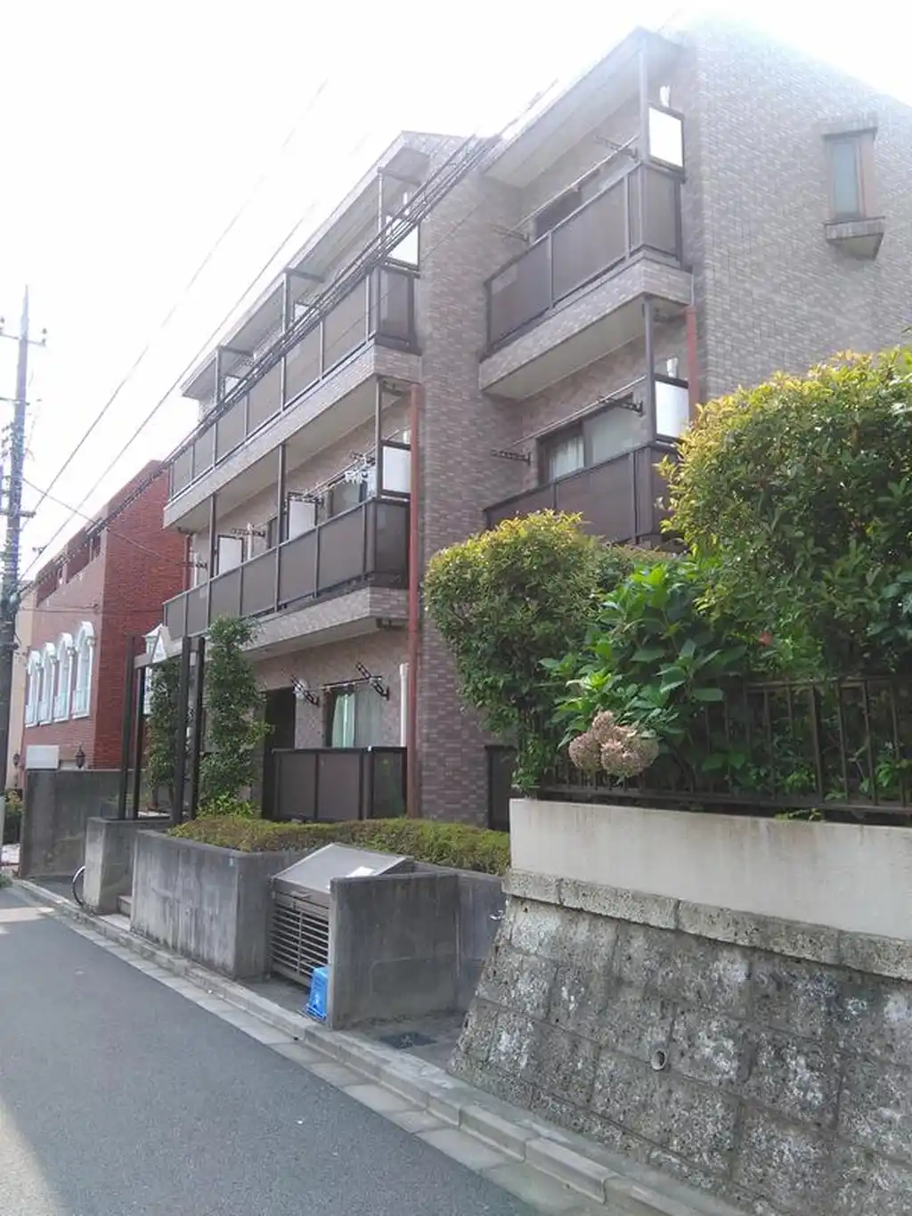 プラヴィンスY・F 外観