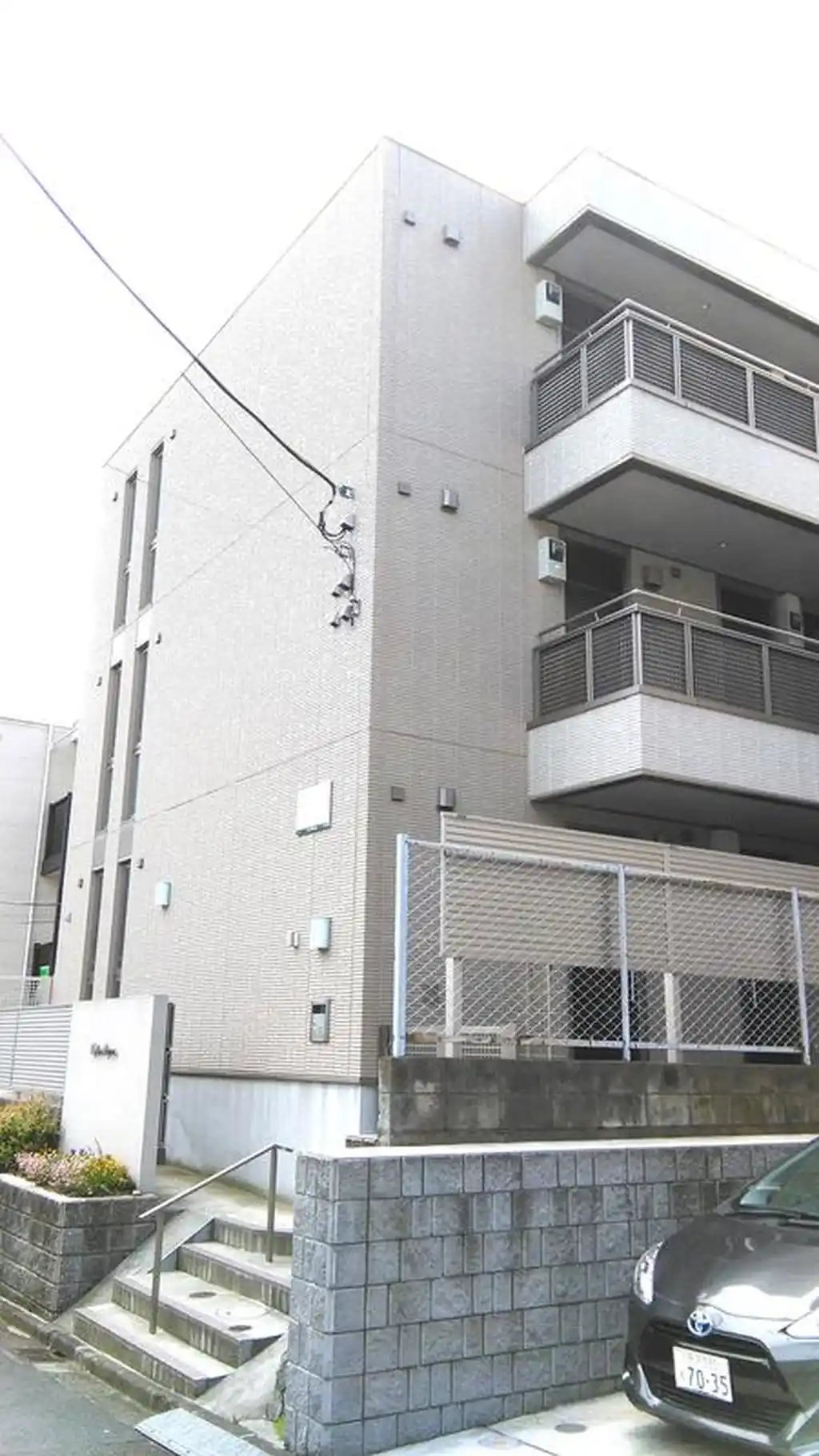 ラフィネ新ゆり 外観