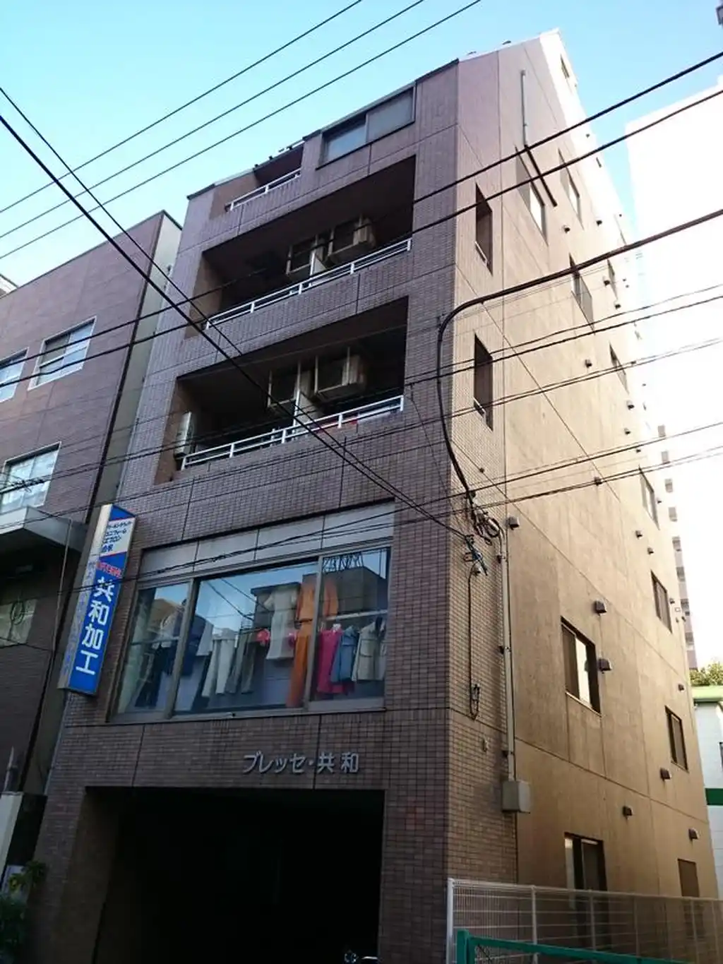 ブレッセ共和 外観