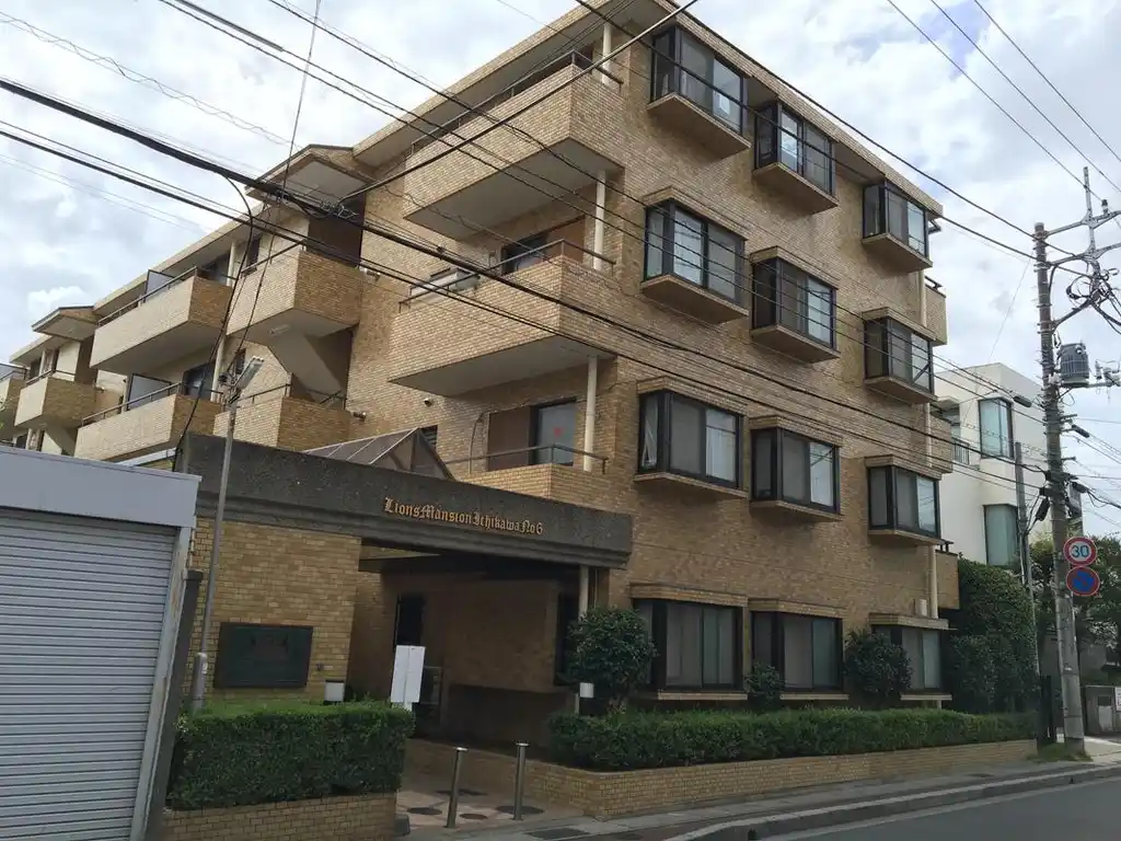 ライオンズマンション市川第6 外観