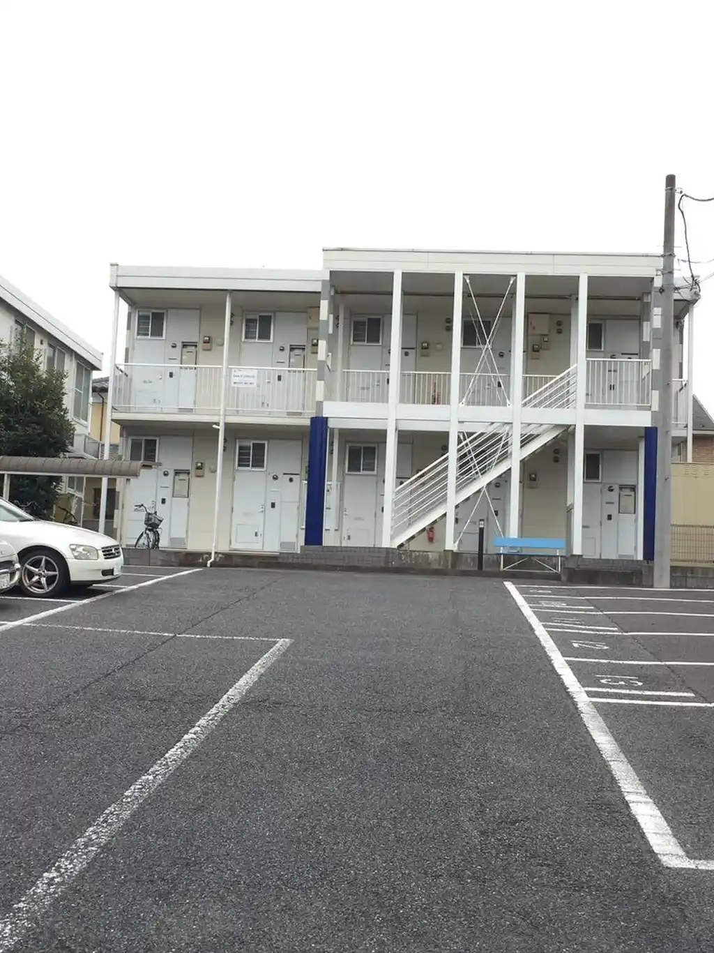 レオパレス花梨2番館 外観