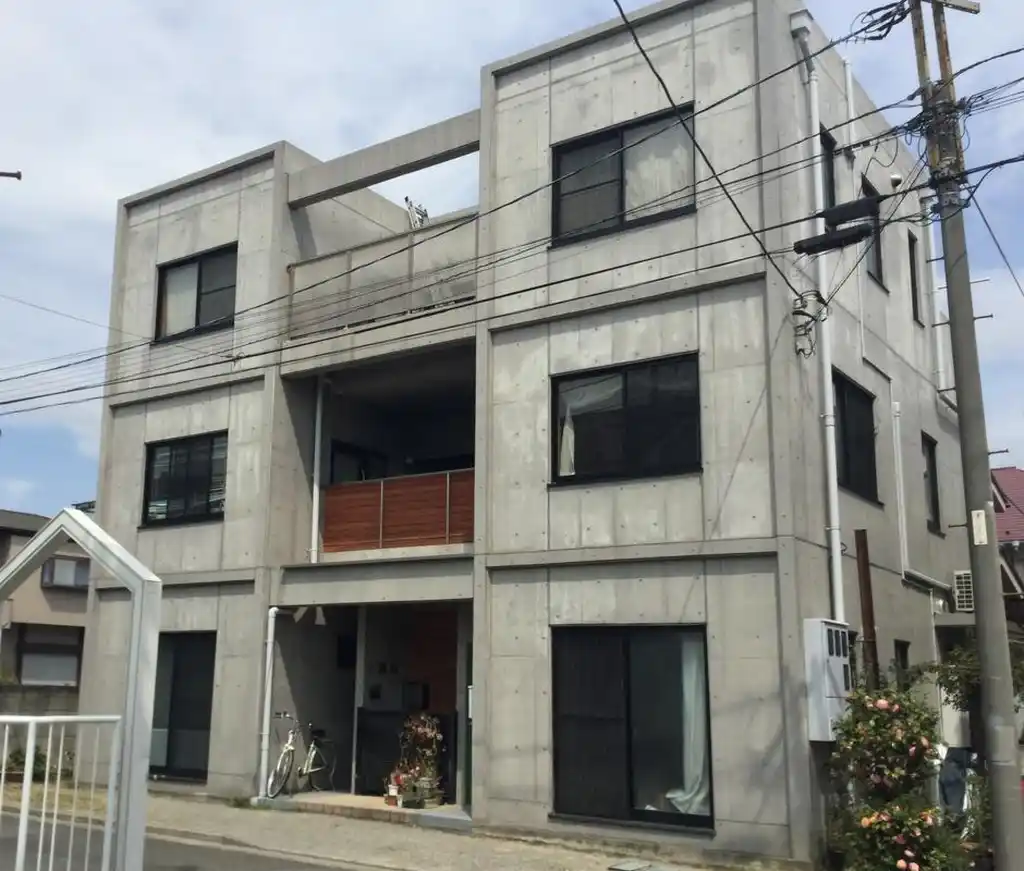 M-box 外観