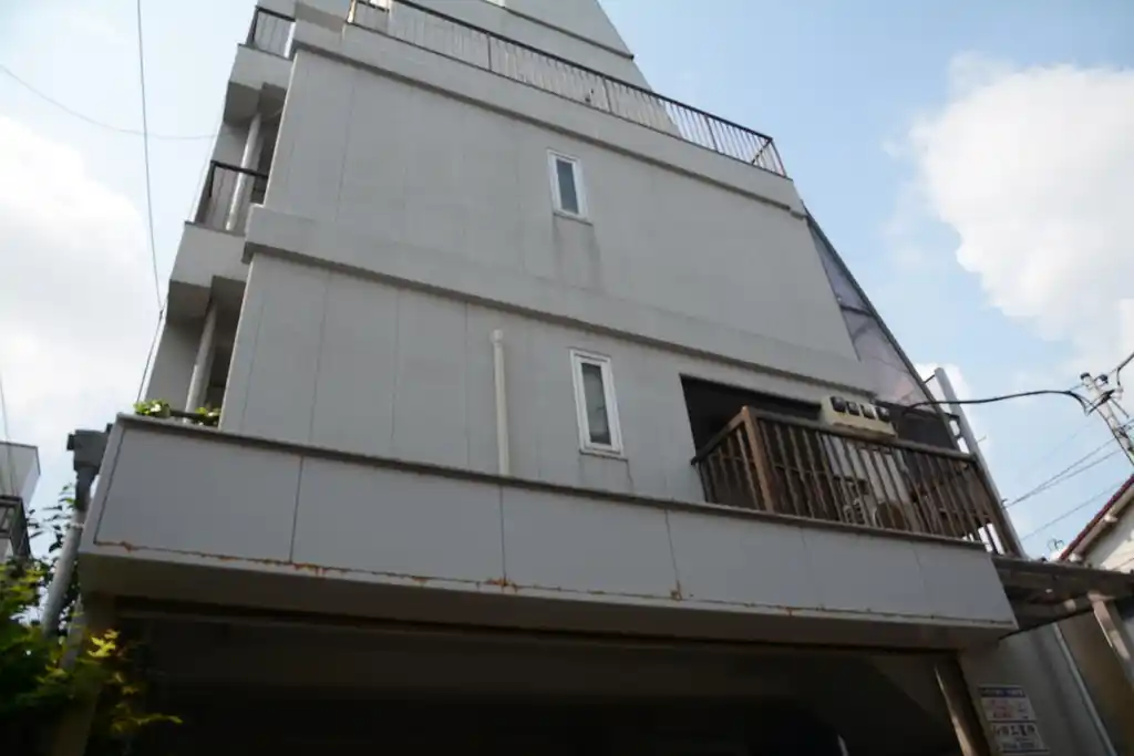 エメラルドバレッタ 外観