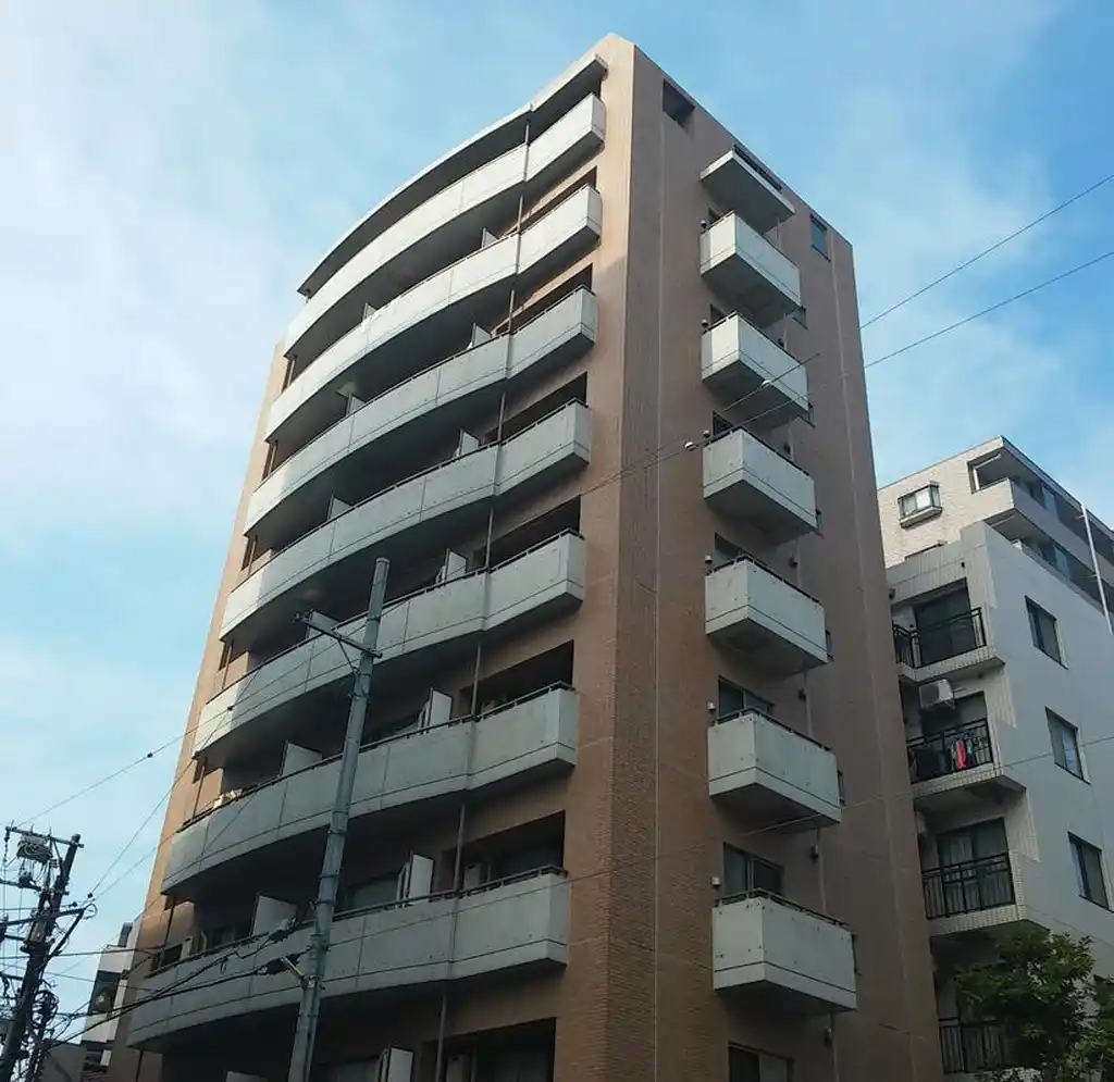 E1WeST 外観