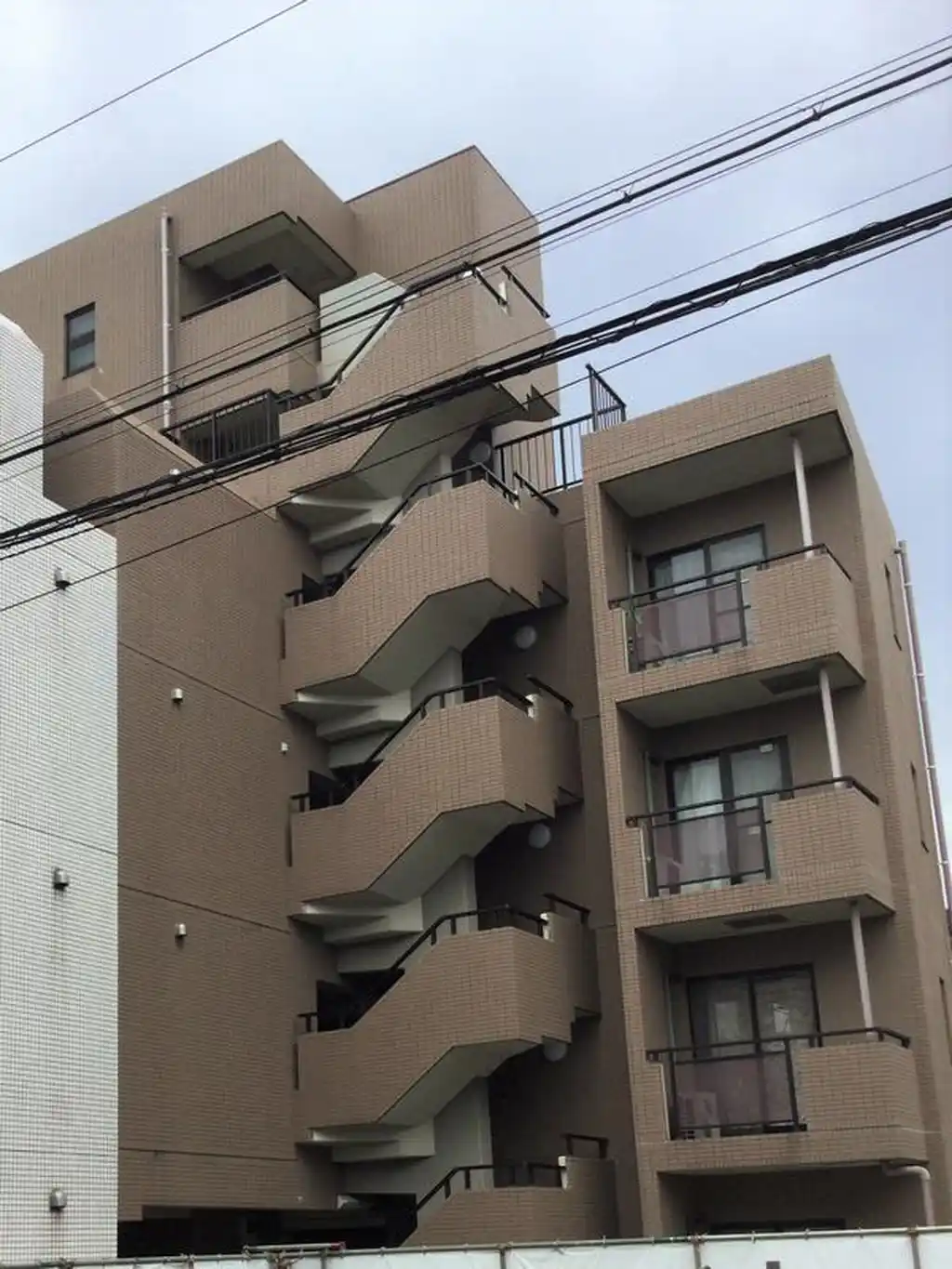 ドエル嶺町 外観