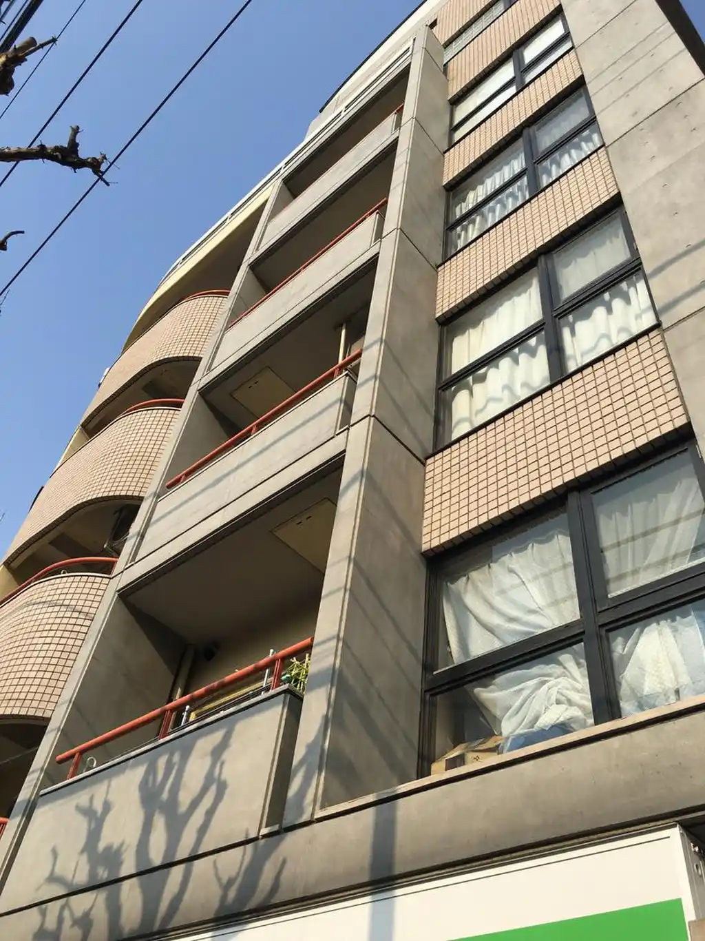 ローカス四面道 外観