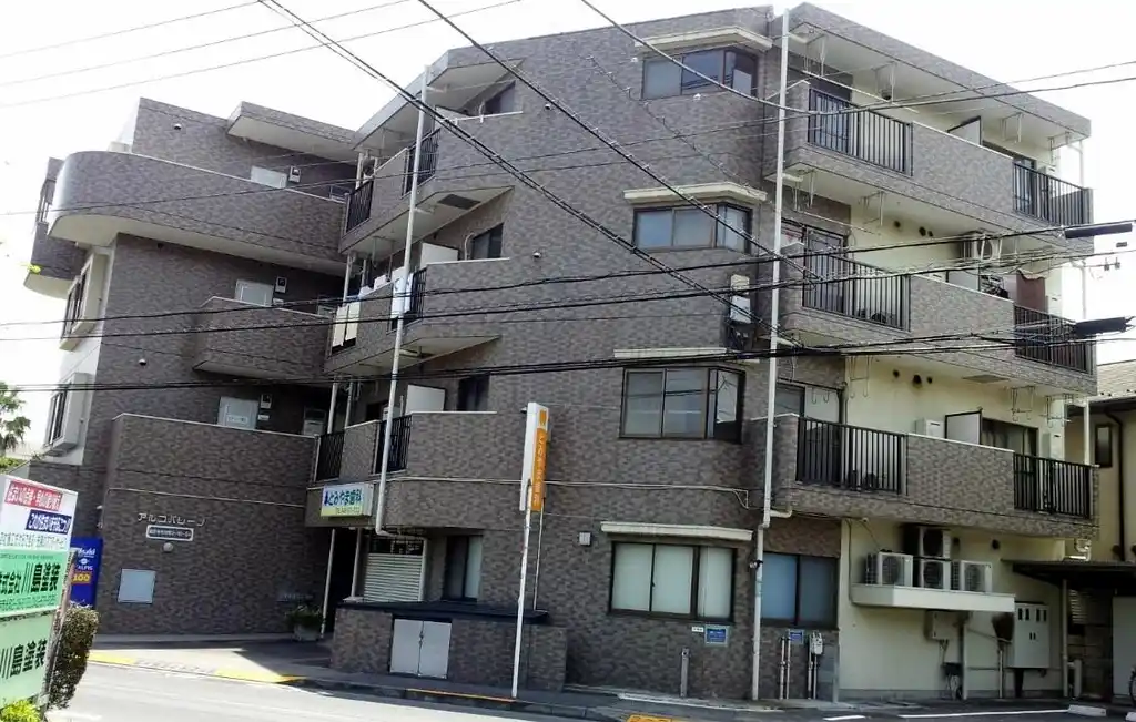 アルコバレーノ 外観