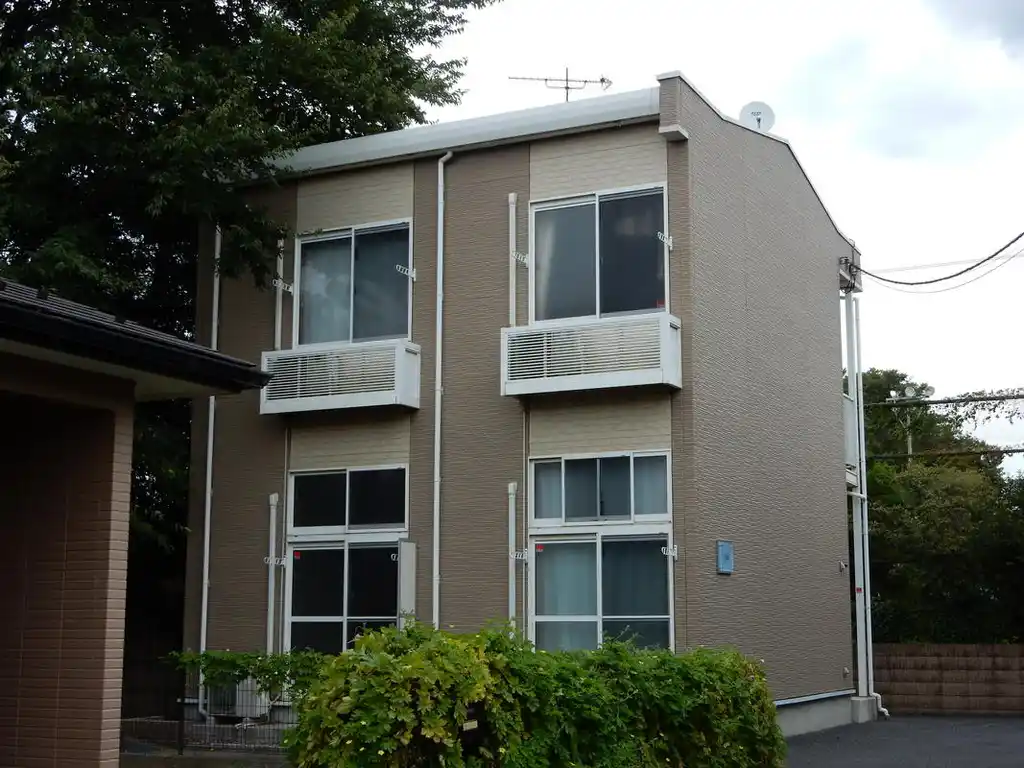 レオパレスつばさ 外観