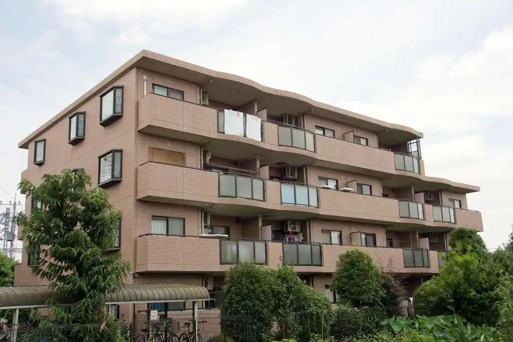 パーシモン 外観