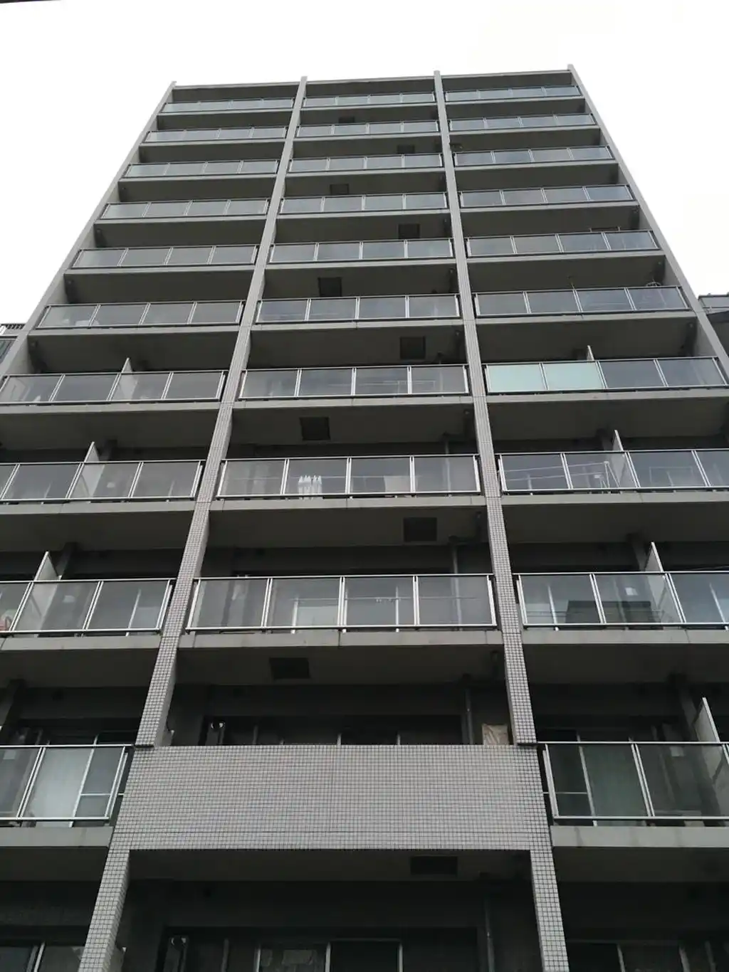 クイーンシティ新富町 外観