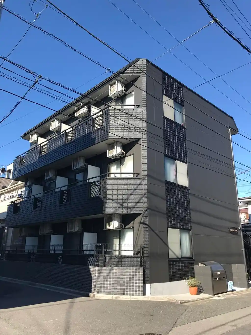 アリスホームズ 外観
