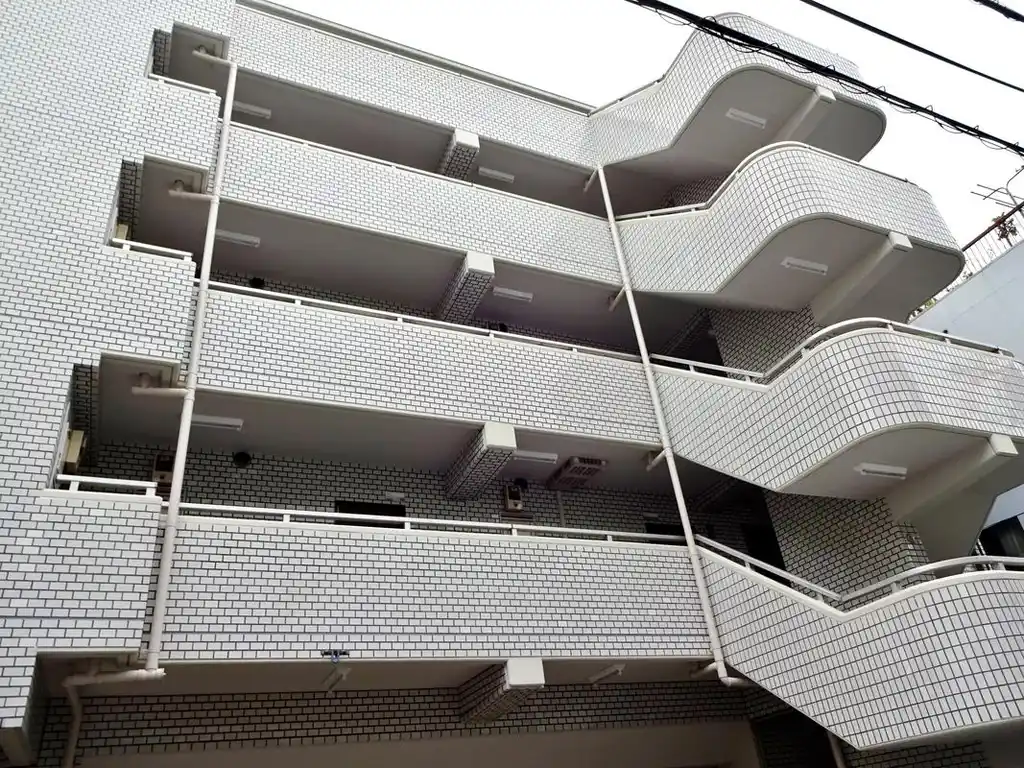メイプル森戸2 外観