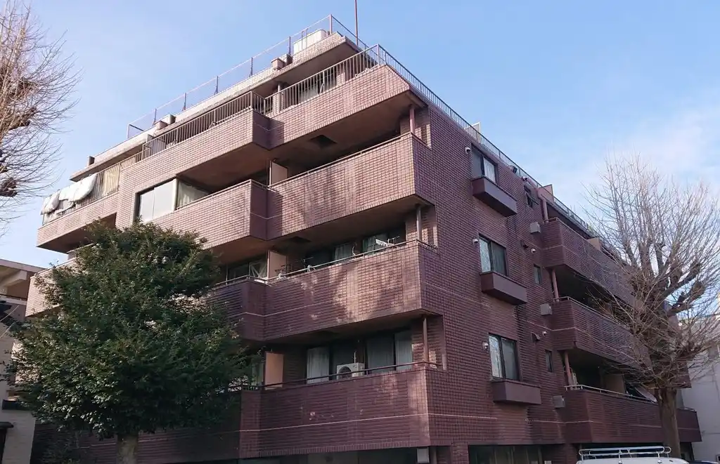 プラザ・ルミエール 外観