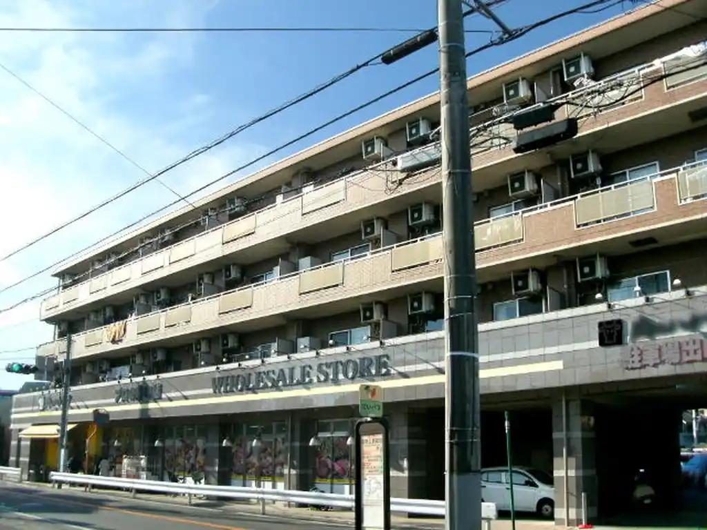 ロイヤルモナーク 外観