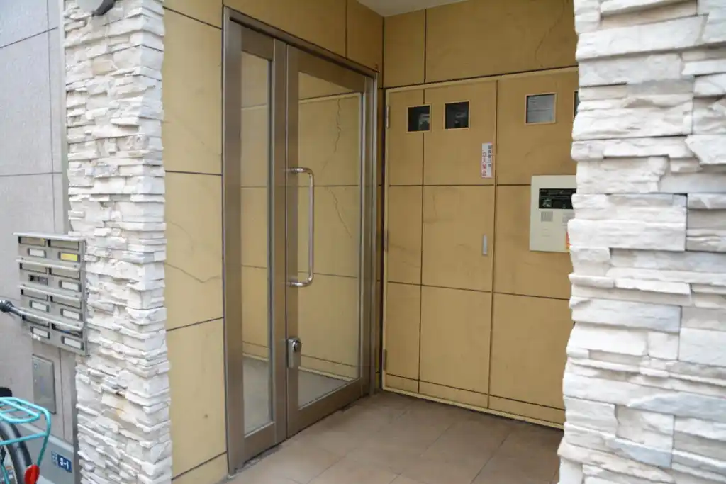 ドルフ田辺 外観