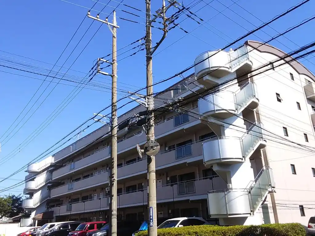 アルファ大和 外観