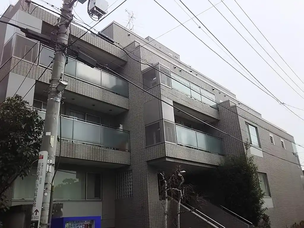 ニコラ 外観