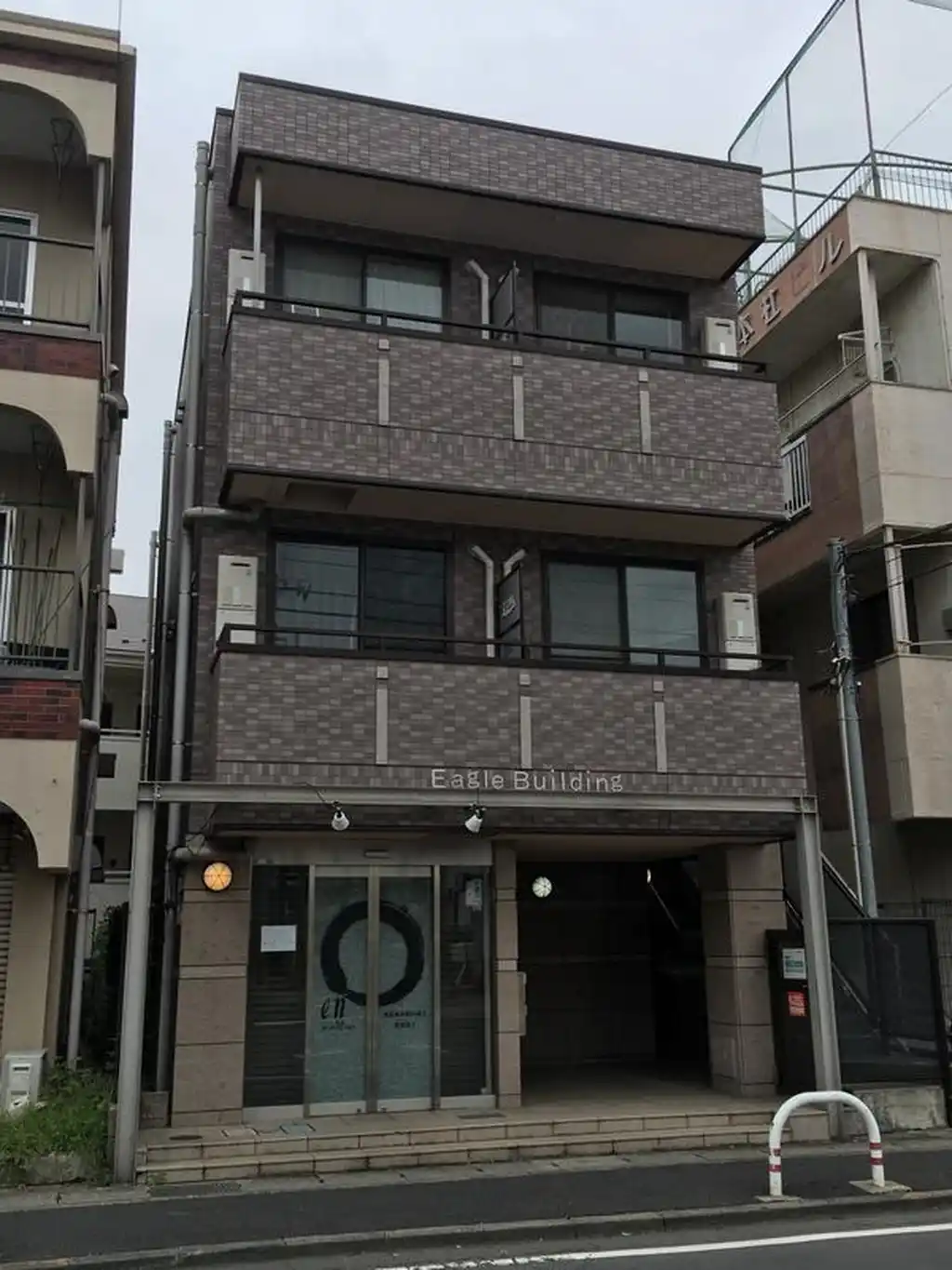 イーグルビル 外観