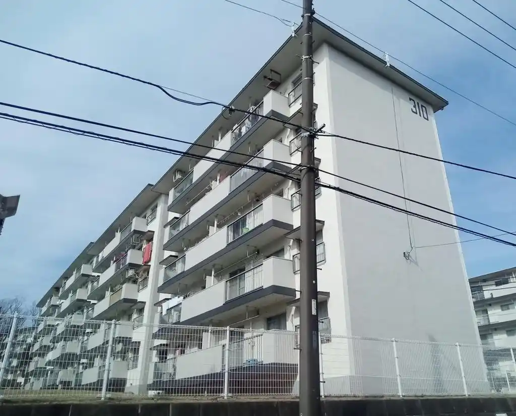 片倉台団地3-10号棟 外観