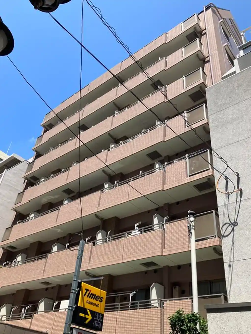 アクロス新宿 外観
