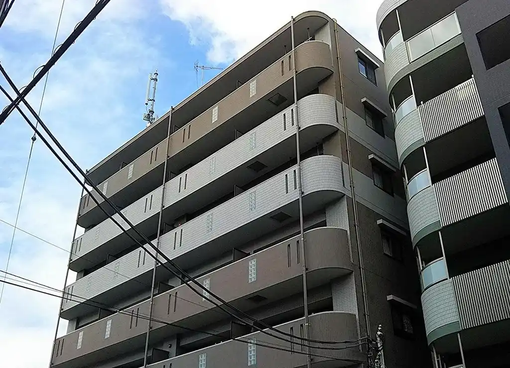 ファーストクラス鴨居 外観