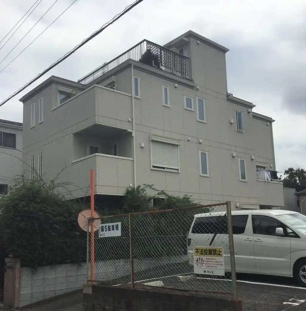 メドライースト 外観