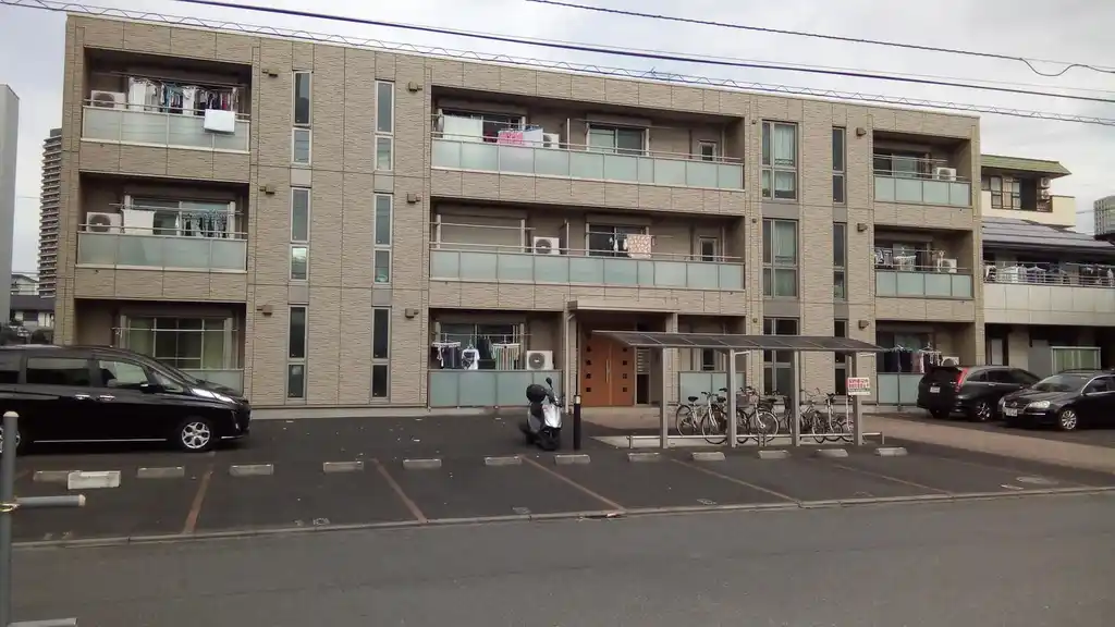 グランデュール橋本 外観