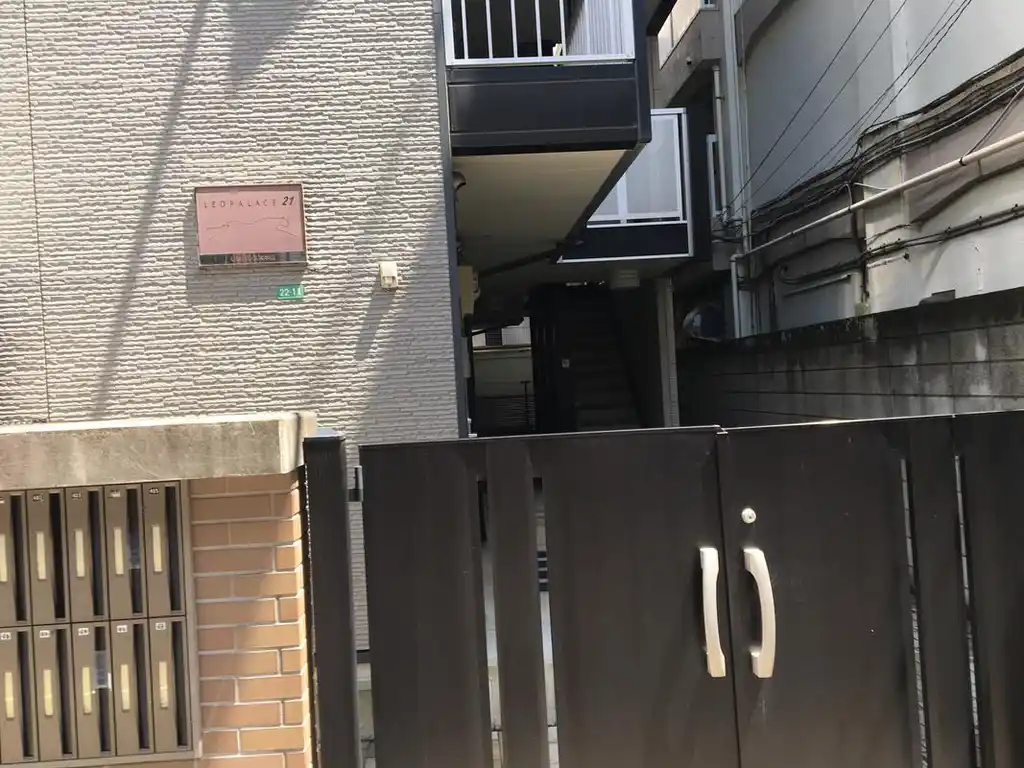 レオパレス本中山 外観