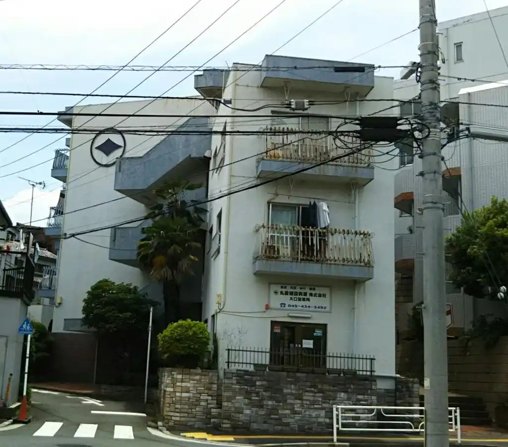 丸菱ロイヤルハイム大口1 外観