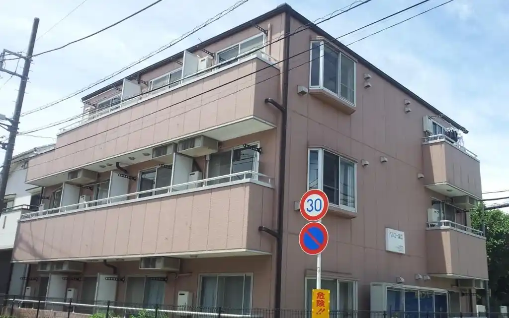 ベルロー国立 外観