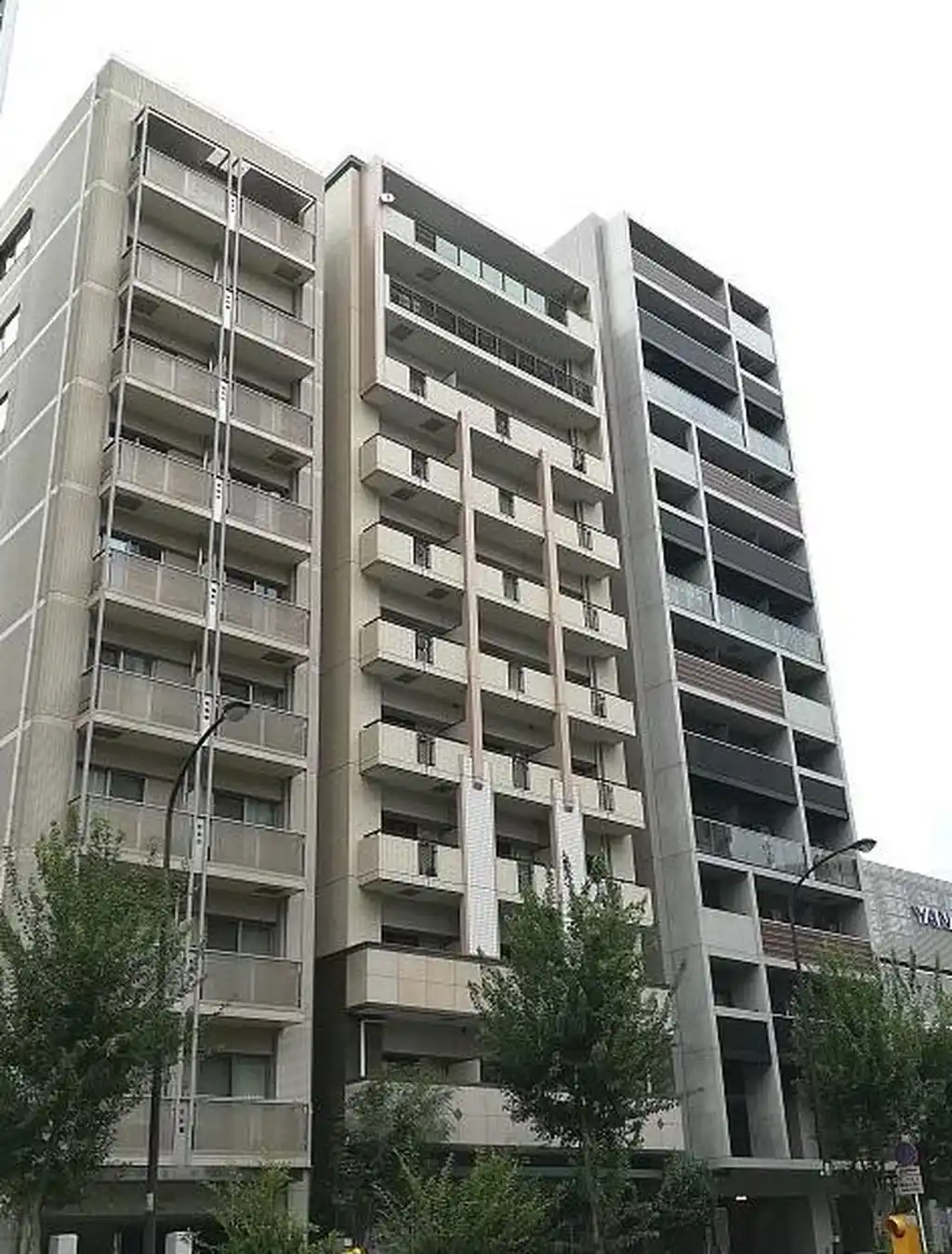 Pine新宿 外観